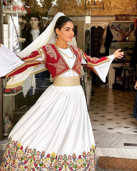 Traditional Greek Dress, Greece Traditional Clothing, Greek Traditional Clothing, Crete Fashion, Traditional Greek Clothing, Italian Traditional Dress, Greece Project, Greek Traditional Dress, Greek Embroidery