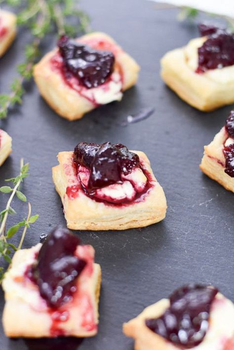 A simple, sweet and savory appetizer made with goat cheese, fresh cherries, thyme, and puff pastry by Dash of Jazz #appetizer #easy appetizer Cherry Appetizers, Friendsgiving Recipes Appetizers, Wine Night Appetizers, Friendsgiving Appetizers, Goat Cheese Appetizer, Puff Pastry Appetizers, Goat Cheese Tart, Savory Appetizer, Appetizer Bites