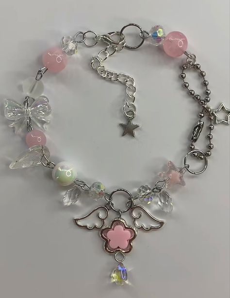 Kawaii Jewelry Aesthetic, Kawaii Bracelet Ideas, Gyaru Bracelet, Aesthetic Charm Bracelet, Pink Bracelet Aesthetic, Gelang Aesthetic, Y2k Bracelets, Kawaii Bracelet, Kalung Manik-manik