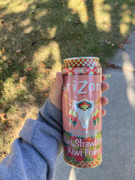 #arizona #drink Arizona Bebida Aesthetic, Arizona Cans Diy, Arizona Bebida, Arizona Drink, Arizona Food, What Makes Me Me, Good Luck Charlie, Arizona Tea, Natural Flavors