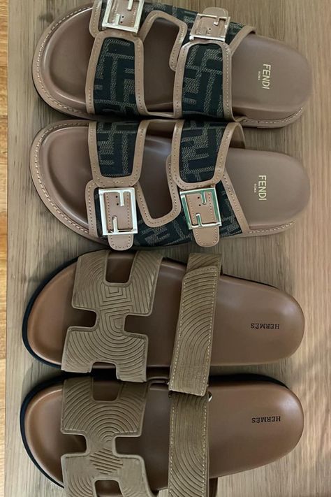 Fendi Slides, Women Slippers Fashion, Beige Fashion, Flat Slippers, Cute Shoes Heels, Shoes Outfit Fashion, Kleidung Diy, Stunning Shoes, Fashion Slippers