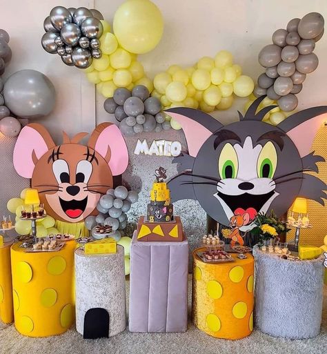 Tom And Jerry Balloon Decoration, Tom And Jerry Birthday Party Decoration, Tom And Jerry Birthday Party Ideas, Tom And Jerry Birthday Party, Tom And Jerry Party, Tom And Jerry Birthday, Tom And Jerry Baby, Tom And Jerry Cake, Half Birthday Baby