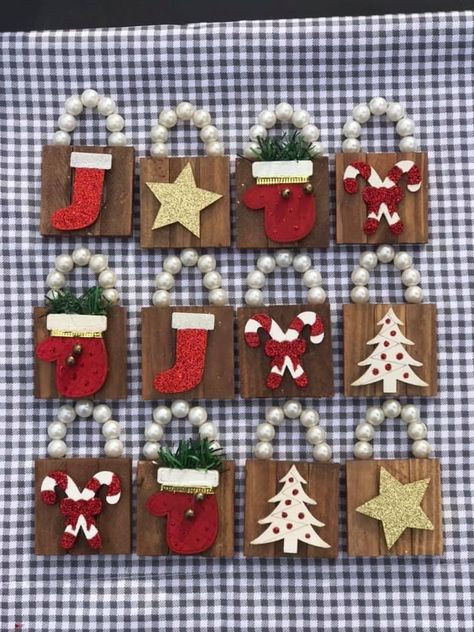 Jenga Crafts, Block Ornaments, Jenga Blocks, Holiday Crafts Diy, Fun Christmas Crafts, Dollar Tree Diy Crafts, Christmas Wood Crafts, Diy Dollar Store Crafts, Holiday Crafts Christmas