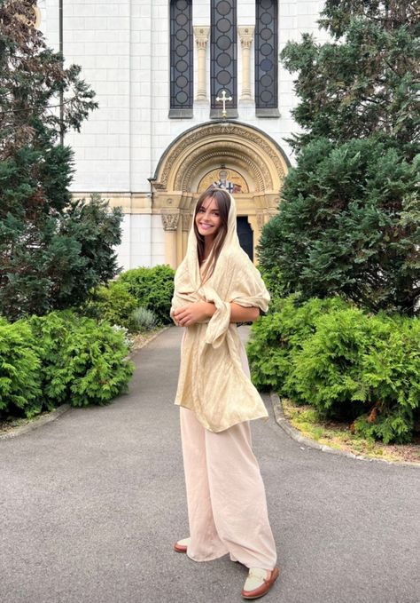 📸Andrea Stanic Catholic Modest Outfits, Catholic Outfits Church, Christian Veiling Outfits, Catholic Church Outfit, Catholic Veiling, Church Outfit Women, Mass Outfit, Christian Outfits Modesty, Christian Modest Outfits