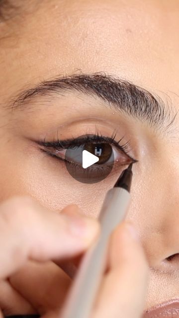 Eyeliner Tutorial Double Eyelid, Split Wing Eyeliner, Two Wing Eyeliner, Double Eyeliner Wing, Double Eyeliner Makeup, Wing Eyeliner Looks, Double Liner Eye Makeup, Double Eyelid Eyeliner, Hindash Makeup