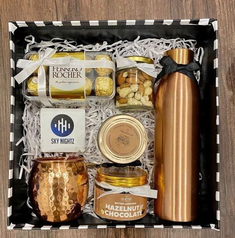 New Year Hamper Ideas, Corporate Hampers Gift Ideas, New Year Corporate Gifts, Diwali Corporate Gift Ideas, Corporate Diwali Hampers, Diwali Gift Ideas Hampers Corporate, Corporate Gifts For Clients Business, Diwali Hampers Ideas, Diwali Gift Box Ideas