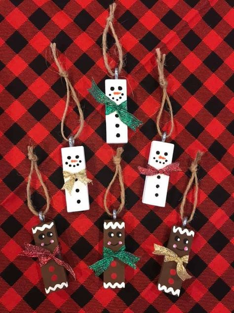 Craft Bazaar, Jenga Blocks, Diy Christmas Ornaments Easy, Booth Displays, Bazaar Ideas, Christmas Crafts To Make, Dollar Tree Christmas, Fun Christmas Crafts, Diy Ornaments