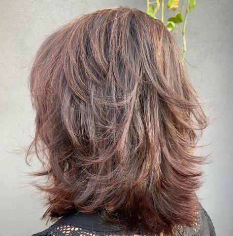 Pretty Shag with Swoopy Layers Blended Layers, Layered Shag, Shaggy Hairstyles, Modern Shag Haircut, Medium Shag Haircuts, Haircuts For Medium Length Hair, Kadeřnické Trendy, Layered Haircuts For Medium Hair, Medium Layered Haircuts