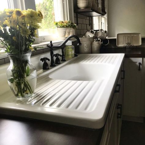 Vintage Kitchen Sinks With Drainboard, Farmhouse Sink Vintage, No Cabinet Kitchen Sink, Kitchen With Drainboard Sink, Enamel Sink Kitchen, Sink With Built In Drainboard, Washboard Kitchen Sink, Vintage Farmhouse Sink With Drainboard, Vintage Sink With Drainboard