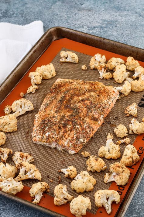 Sheet Pan Salmon And Cauliflower, Salmon And Cauliflower, Cauliflower In Oven, Salmon Cauliflower, Roasted Salmon Recipes, Sheet Pan Salmon, Oven Salmon, Oven Roasted Salmon, Pan Salmon