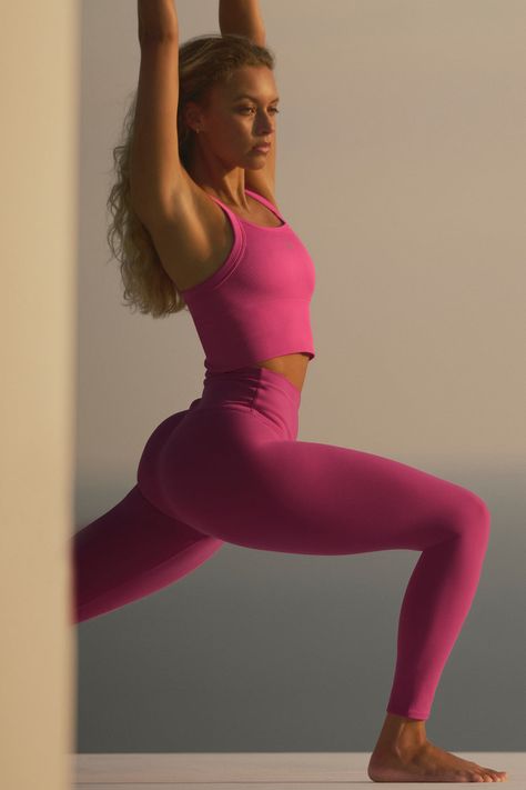 Pink Workout Clothes, Athletic Photoshoot, Fitness Photoshoot Poses, Athleisure Photoshoot, Fitness Aesthetics, Activewear Photoshoot, Womens Onesie, Sporty Outfit, Maternity Activewear