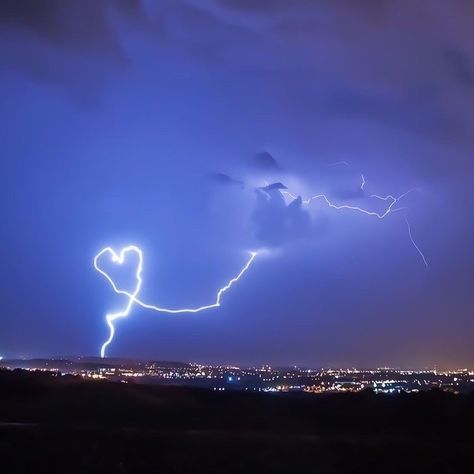 Lightning Photography, Heart In Nature, Jason Grace, Retro Wallpaper, Hunter X Hunter, Percy Jackson, One And Only, Aesthetic Pictures, Hello Kitty