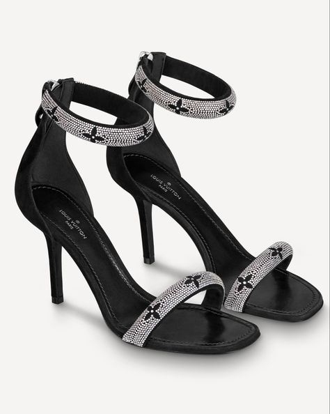 Louis Vuitton Noriker Horse, Lv Heels, Louis Vuitton High Heels, Louis Vuitton Heels, Diamond Heels, Baby Goat, Model Features, Elegante Casual, Louis Vuitton Sandals