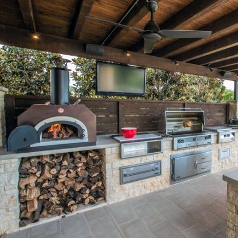 Top 50 Best Built In Grill Ideas - Outdoor Cooking Space Designs Backyard Kitchens, Outdoor Kitchen Design Layout Grill Area, Outdoor Kitchen Design Modern, Outdoor Cooking Spaces, Outdoor Cooking Area, Outdoor Kitchen Decor, Kitchen Design Diy, Outdoor Bbq Kitchen, Kitchen Design Layout