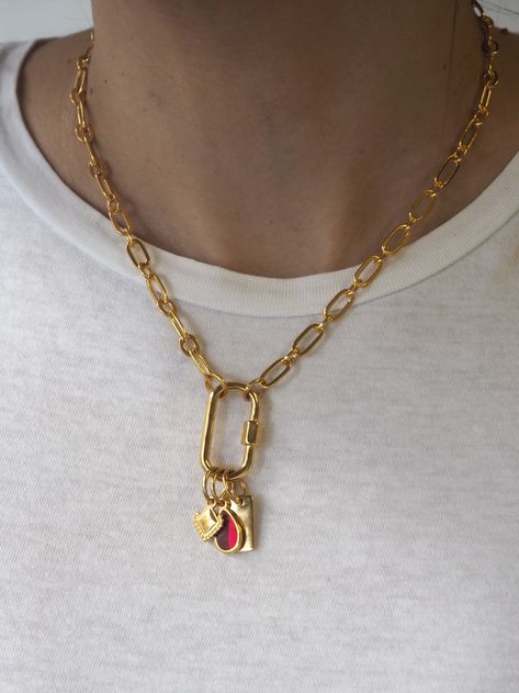 Gold Carabiner Necklace Chunky Gold Chain With Red Drop Gold - Etsy Gold Chain Aesthetic, Greece Jewelry, Carabiner Necklace, Streetwear Jewelry, Artsy Jewelry, Dainty Jewellery, Lock Jewelry, Chunky Gold Chain, Dainty Necklaces