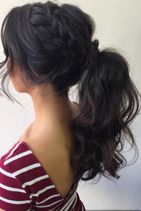 Best Sporty Ponytail Hairstyles for Your Workout Routine ★ See more: http://lovehairstyles.com/best-sporty-ponytail-hairstyles/ High Curly Ponytail, Ponytail Ideas, Prom Hair Updo, A Ponytail, Prom Hairstyles For Long Hair, Hairless Cat, Peinados Fáciles Para Cabello Corto, Penteado Cabelo Curto, Hair Updo