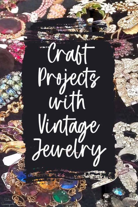 Broken or vintage jewelry has a way of adding up- and thrift store cases often have vases or jars of this jewelry for sale. Which means it really is a fabulous craft supply for any number of projects- including these inspiring craft ideas! Recycle Costume Jewelry Ideas, Recycling Old Jewelry Craft Ideas, Crafts Using Vintage Jewelry, Diy With Old Jewelry, Ways To Use Old Costume Jewelry, Decorating With Jewelry, Art With Jewelry Diy Projects, Old Costume Jewelry Crafts, Diy Costume Jewelry Crafts