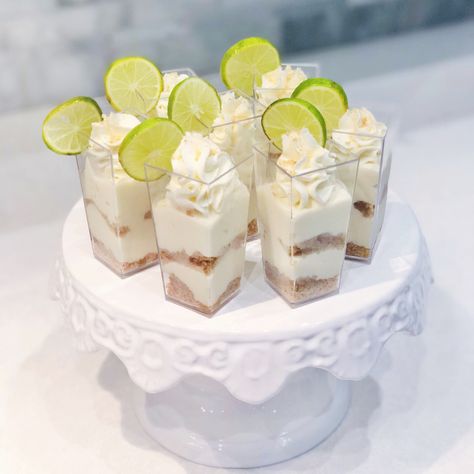 Dessert Shooters Wedding, Mini Desserts Shooters Recipes, Shot Glass Desserts Recipes, Lime Garnish, Dessert Shooters Recipes, Mini Key Lime Pies, Key Lime Desserts, Wedding Cake Dessert Table, Fresh Whipped Cream