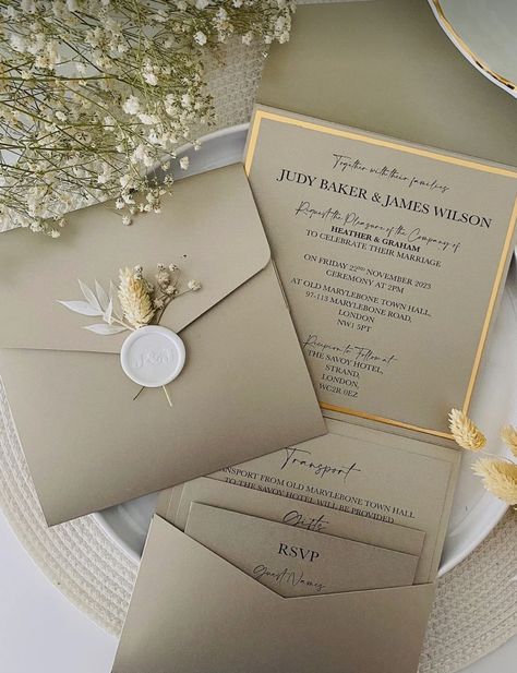 Uk Wedding Invite, Dried Flowers Invitation, Wedding Invitations Sage Green And Gold, Sage Green And Champagne Wedding Invitations, Champagne Color Wedding Invitation, Wedding Invites Champagne, Sage And Gold Wedding Invitations, Wedding Invitation White And Gold, Sage Green And Gold Wedding Invitations