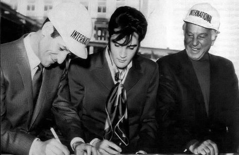 Overseeing the plans and construction of the International Hotel in Vegas before his stint performing there April 15, Construction Site, Photo Sessions, Che Guevara, Las Vegas, Casino, Historical Figures, Hotel, Signs