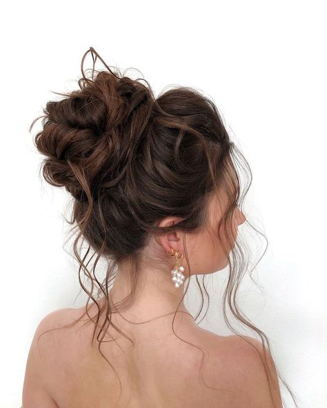 Wedding Updos For Long Hair, High Bun Hairstyles, Messy Wedding Hair, Fall Wedding Hairstyles, Updos For Long Hair, Wedding Hair Up, Wedding Updos, Ball Hairstyles, Messy Updo