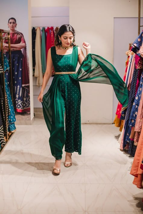 We Found Stunning Outfits For Bridesmaids Under 10K At Indya! | WedMeGood Outfit For Mehendi Function, Mehndi Function Dresses, Indo Western Outfit, Fashion Lehenga, Mehandi Dress, Mehandi Outfits, Mehndi Outfit, Mehendi Outfit, Function Dresses