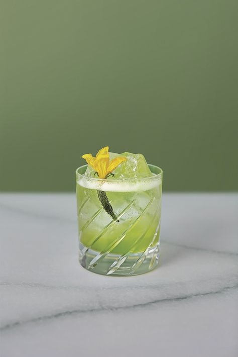 Seedlip Elevates the Mocktail with Bespoke Nonalcoholic Spirits Basil Iced Tea, Cucumber Flower, Cocktail Garden, Ramos Gin Fizz, The Grass Is Greener, Grass Is Greener, Green Cocktail, Gin Fizz, Herbal Tinctures