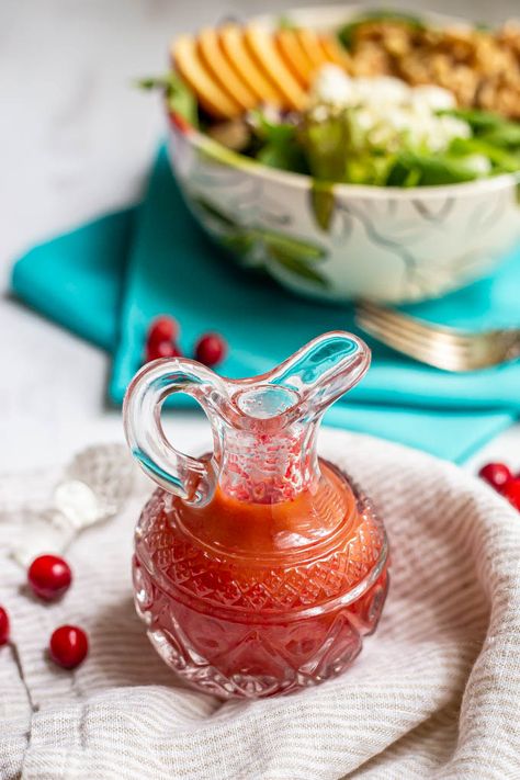 Cranberry vinaigrette is an easy, bright and bold salad dressing that’s perfect for the holidays! And it’s just a few ingredients and 5 minutes to make! #cranberry #cranberries #holidays #holidayfood #salads #saladlove Soy Ginger Dressing, Cranberry Vinaigrette, Blueberry Vinaigrette, Homemade Italian Dressing, Cranberry Salad, Seasonal Salad, Homemade Salads, Vinaigrette Dressing, Homemade Salad Dressing