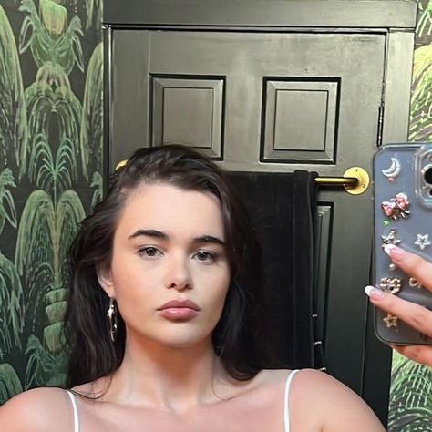 barbie ferreira on Instagram: "fave bathroom" Barbara Ferreira, Barbie Ferreira, Knights, My Girl, On Instagram, Beauty, Quick Saves, Instagram