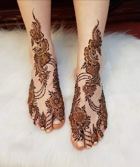 Feet Mehandi Designs, Bridal Feet Mehndi Designs, Mehndi 2023, Bridal Feet Mehndi, Feet Mehandi, Feet Mehndi Designs, Leg Henna Designs, Wedding Henna Designs, Feet Mehndi