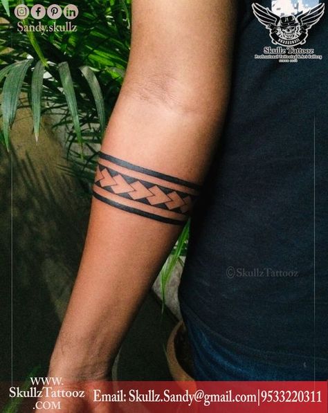 Thigh Band Tattoo, Mandala Wrist Tattoo, Wrist Band Tattoo, Band Tattoos For Men, Round Tattoo, Tattoos Infinity, Band Tattoos, Forearm Band Tattoos, Band Tattoo Designs