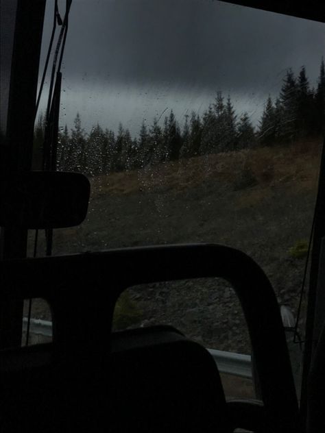 Rain Drive Aesthetic, Driving In The Rain Aesthetic, Rainy Road Trip Aesthetic, 5 Survive, Rv Aesthetic, Oregon Rain Aesthetic, Cars In Rain Aesthetic, Car Road Trip, Aesthetic Train