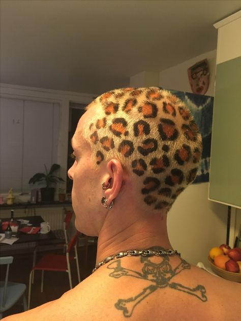 Cheetah Print Shaved Head, Leopard Print Undercut, Cheetah Print Hair Shaved, Leopard Print Hair Shaved, Leopard Print Buzzcut, Cheetah Print Buzzcut, Buzz Dyed Hair, Leopard Hair Dye, Bald Dyed Hair