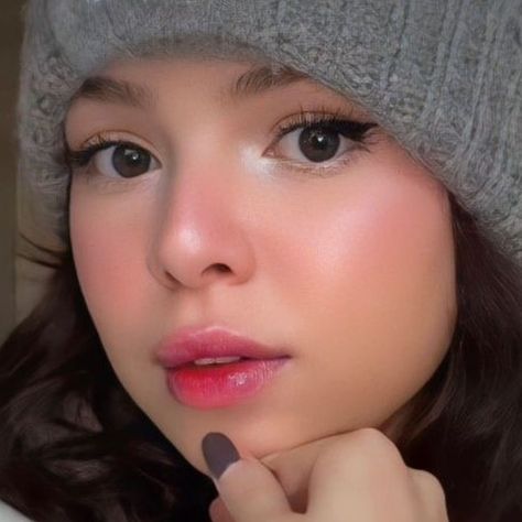 How to Recreate the "I'm Cold" Makeup Look That's Trending On TikTok — See Photos | Allure I’m Cold Makeup, Im Cold Makeup, Makeup Looks Winter, White Mascara, Wonderland Makeup, Makeup 2023, Rudolph Red Nose, Cold Girl, Winter Mood