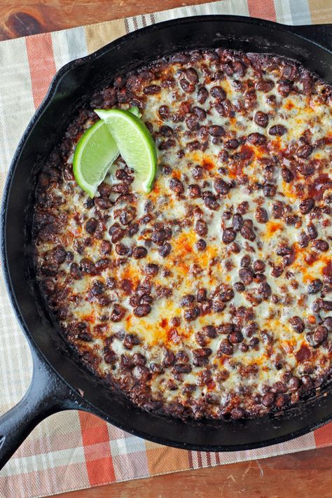 Black Bean Skillet, Cool Diet Recipes, Zucchini Corn Fritters, Meatless Chili, Zucchini Corn, Black Bean Recipes, Corn Fritters, Vegetarian Chili, Ww Recipes