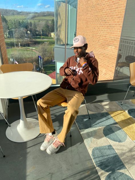 Ig:nostar.leek #fashion #fashionista #fashionstyle #streetstyle #streetfashion #streetwear #brown&pink #menfashion #menstyle Pink And Brown Outfit, Pink Sneakers Outfit, Sneakers Outfit Men, Brown Outfit, Pink And Brown, Pink Sneakers, Fit Ideas, Sneakers Outfit, Pink Outfit