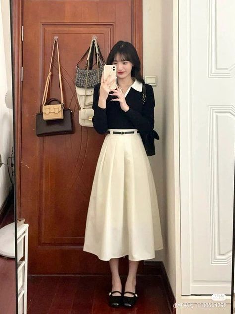 Simple Elegant Korean Outfit, Korean Work Style, Work Outfits Korean Style, Modest Female Outfits, Korean Modest Dress, Korean Dress Outfit Elegant, Korean Elegant Style, Ootd Rok Korean Style, Korean Style Outfits Classy