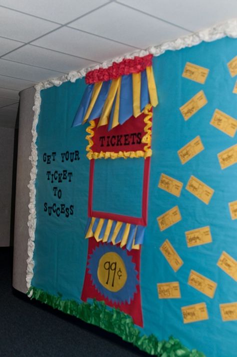 Carnival Wall - modify for Fall Fling for school Circus Bulletin Boards, Carnival Bulletin Boards, Carnival Classroom, Circus Classroom, Hallway Bulletin Boards, First Grade Parade, Fair Theme, School Hallways, School Carnival