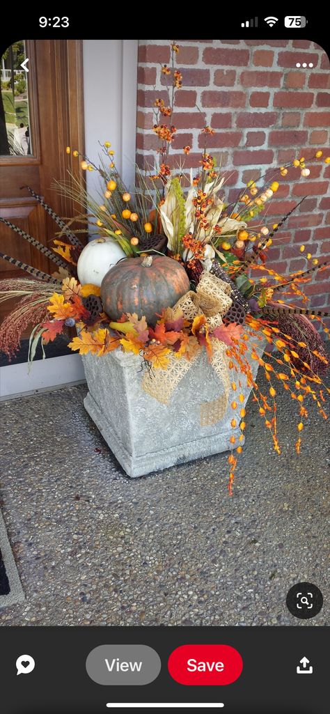 Fall Outdoor Decor Diy Yard Decorations, Fall Harvest Outdoor Decor, Fall Flower Porch Ideas, Pumpkins In Flower Pots, Outdoor Fall Pot Ideas, Fall Wreath Front Door, Fall Front Porch Urn Ideas, Flower Pot Fall Decor, Fall Flower Planters Front Porches