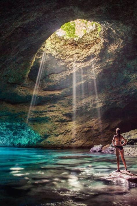 Adventuring in paradise actually can be the blue-hole-diving, palm-tree-chillin’ cliché you’ve been yearning for. Santo, Tanna and Efate are 3 of the best adventure islands in Vanuatu! Fiji Culture, Fly To Fiji, Port Vila, Fiji Beach, Best Airbnb, Ocean Resort, Islands Of Adventure, Dream Beach, Island Resort