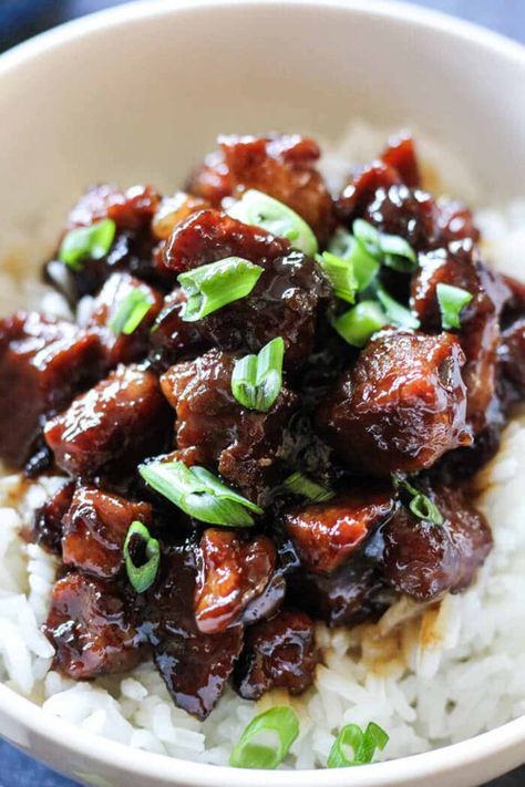 Pork With Rice, Caramelized Pork, Chinese Menu, Sticky Pork, Pork Recipes For Dinner, Mapo Tofu, Pork Dinner, Pork Dishes, Pork Loin