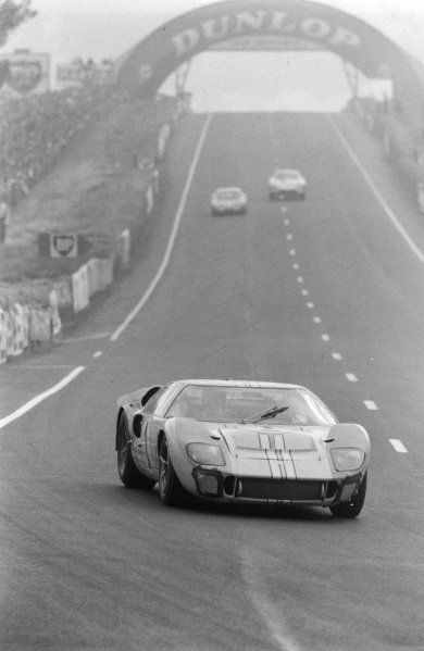 Ford Gt40 Ken Miles, Ken Miles Gt40, Ford Gt40 Wallpaper, Shelby American, Ken Miles, Bruce Mclaren, Gt 40, Shelby Mustang, Course Automobile