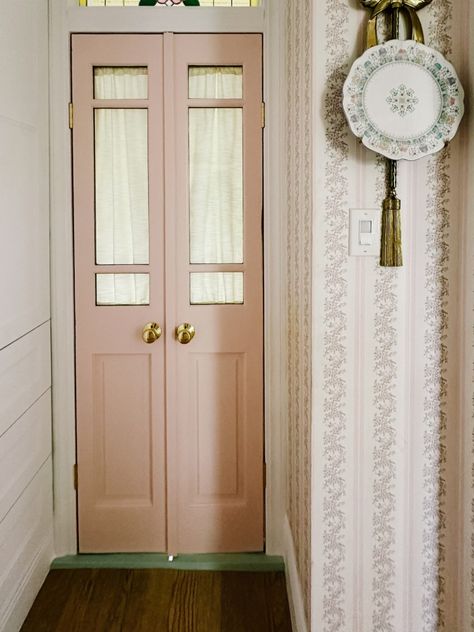 DIY French doors. How to make double doors from bifold doors or architectural salvage. Wood bathroom interior doors to save space and showcase a view Mini Double Doors, Small Double Doors For Bathroom, Bifold Door Bedroom, Bathroom Door For Small Bathroom, Different Colored Doors Interior, English Doors Entrance, Apartment Doors Interior, French Doors For Bathroom, Bifold Door Into French Door