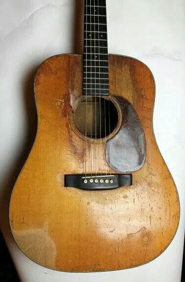 Amazingly restored.  Old Martins never die. Old Acoustic Guitar, Breedlove Guitars, Guitar Projects, Black Acoustic Guitar, Martin Guitars, Boutique Guitar, Taylor Guitar, Martin Guitar, Guitar Pics