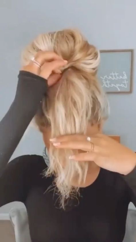 @hairs.diy shared a video on Instagram: “Follow @hairs.diy to get more hair style ideas and learn simple beautiful hair styles 💓 . @macey_larose . #hairstyleideas #videohair…” • Feb 6, 2022 at 8:18am UTC Effortless Hairstyles Mid Length, Simple Hair Updos For Long Hair, Easy Ponytail Hairstyles For Long Hair, Diy Hairs, Easy Buns, Slick Ponytail, Easy Hairdos, Easy Bun, Messy Ponytail