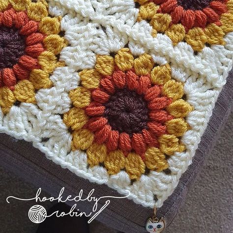 Large Sunflower Granny Square, Sunflower Square Crochet Pattern, Sunflower Crochet Blanket, Sunburst Granny Square Pattern, Crochet Sunburst Granny Square, Sunflower Granny Square Pattern, Crochet Sunburst, Hooked By Robin, Crochet Sunflowers