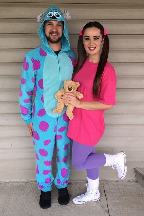 Kostum Disney, Disney Couple Costumes, Boo Costume, Cute Couples Costumes, Halloween Costumes Diy Couples, Kostum Halloween, Bff Halloween Costumes, Fantasia Disney, Couple Costumes