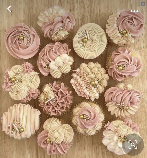 Feminine Cupcakes, Boho Theme Cupcakes, Blush Cupcakes, Fancy Cupcakes Decorating, Wedding Cupcake Designs, Elegant Cupcake Designs, Rose Gold Cupcakes, Boho Cupcakes, Birthday Cupcakes For Women