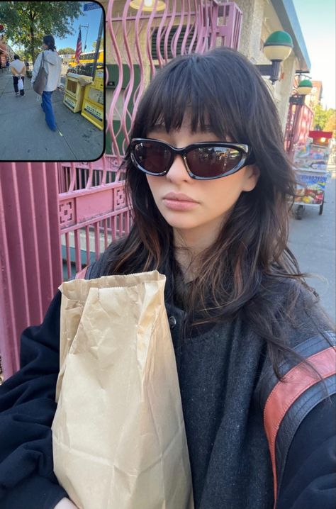 Long Hair Short Fringe, Brunette Fringe, Malina Weissman, Thick Bangs, Haircut 2024, How To Cut Bangs, Hairstyles For Layered Hair, Shag Hairstyles, Wolf Cut