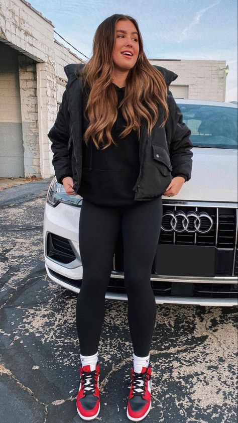 Jordans With Leggings Outfits, Leggings With Jordans Outfit, Black Red Jordan 1 Outfit Women, Dunks With Long Socks, Air Jordan 1 Outfit Women Leggings, Jordan 1 Leggings Outfit, Red Jordans Outfit For Women Winter, Jordan 1 Outfit Women Leggings, Casual Winter Streetwear Leggings